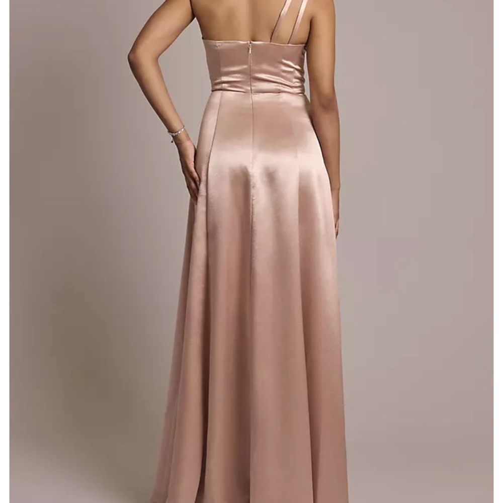 David's Bridal One-Shoulder Green Gown with pockets - Picture 2 of 12